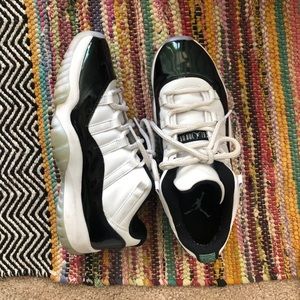 Jordan Retro 11 Iridescent Men’s US 9-Preowned